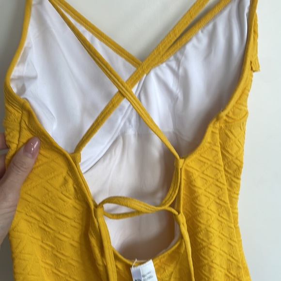 Yellow Ruffle One piece - BNWT Cupshe - Picture 6 of 8
